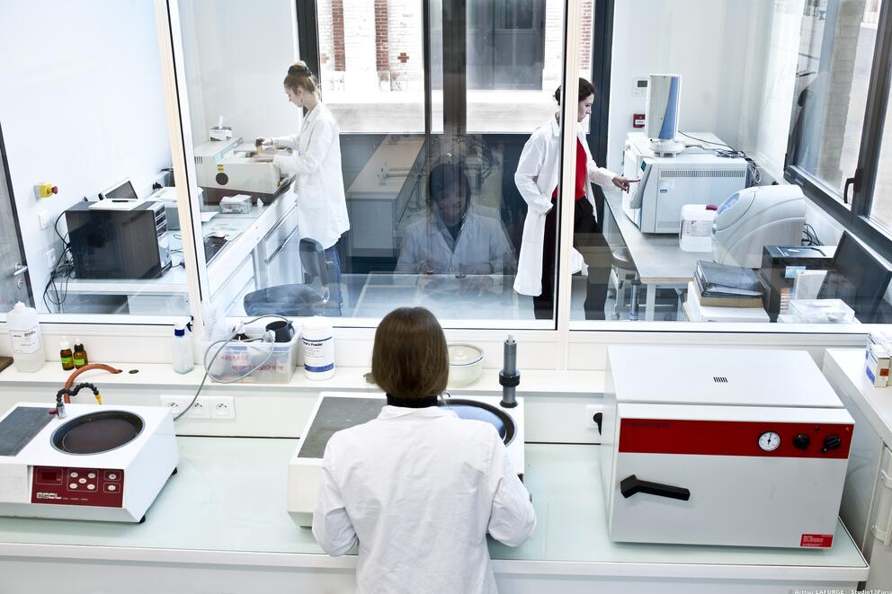 Laboratoire - Photo : Studio Laforge