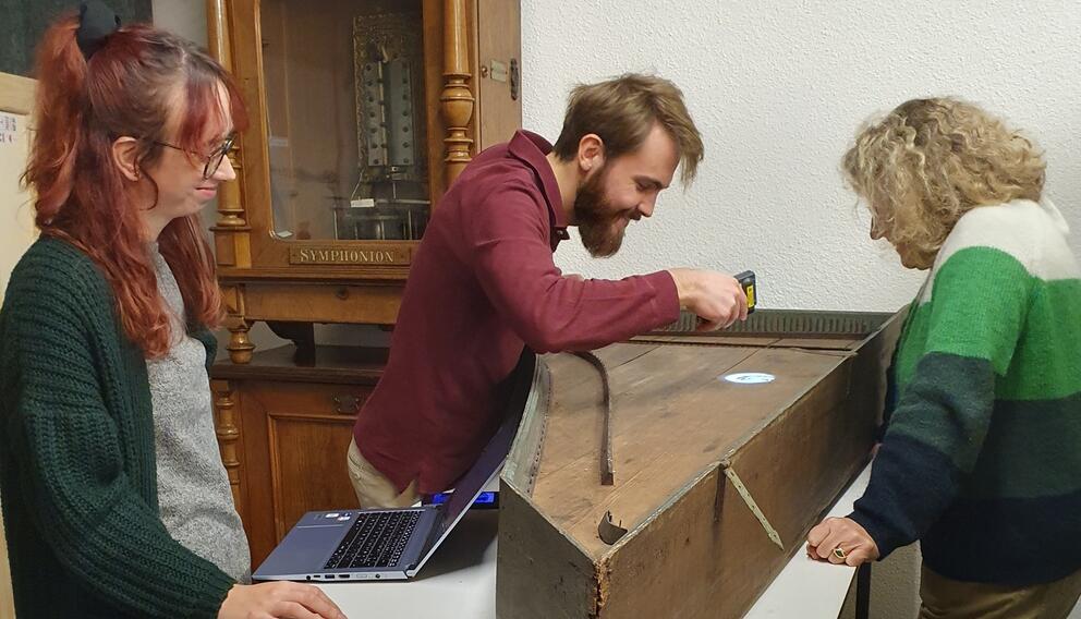 Etude des clavecins flamands du XVIIIe siècle au Musée des Instruments de Musique de Bruxelles - Photo : INP